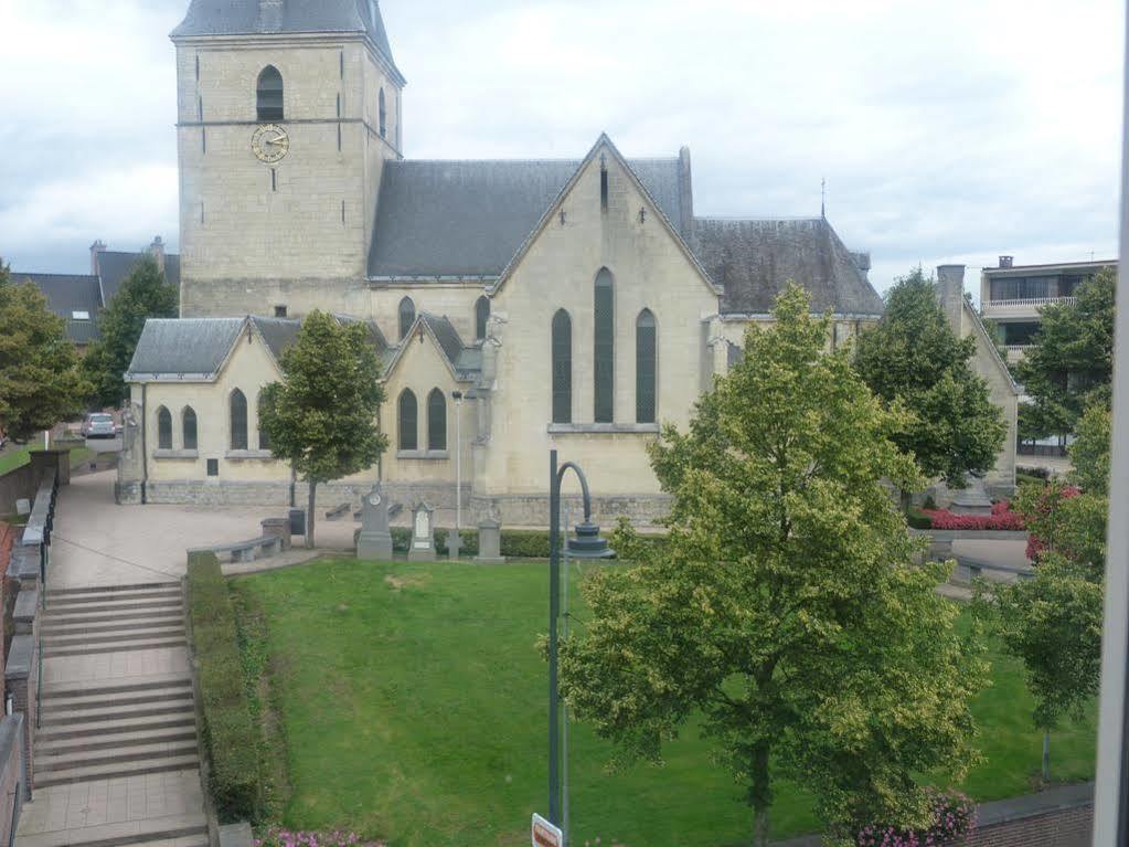 Hotel De Klok Zutendaal Bagian luar foto