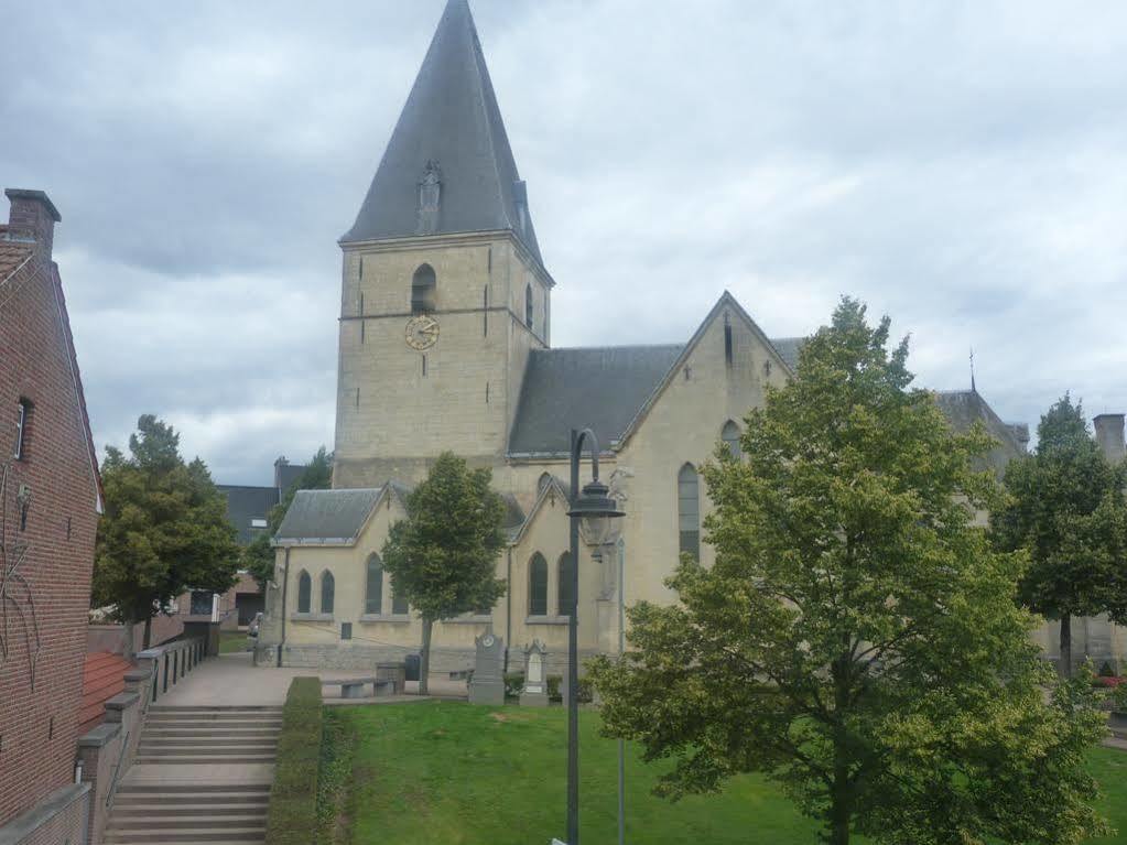 Hotel De Klok Zutendaal Bagian luar foto